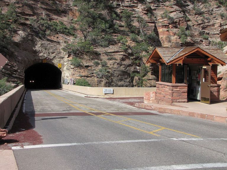 Zion Tunel