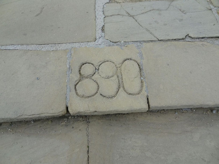 Yeap. Pa še 22 do vhoda v stolp.