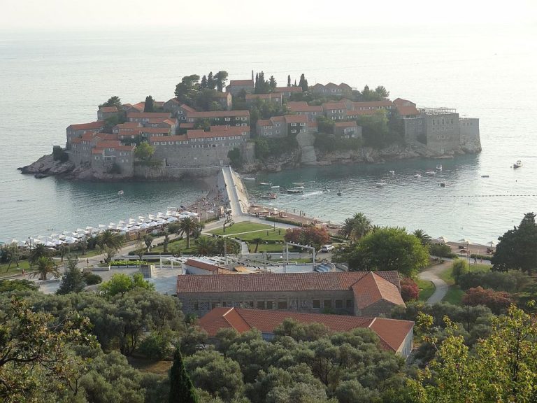 Sveti Štefan – za reveže…