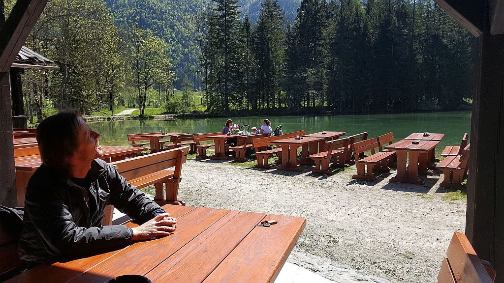 Tam nekje zgoraj….