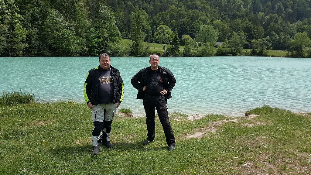 Zanimiva barva jezerca…