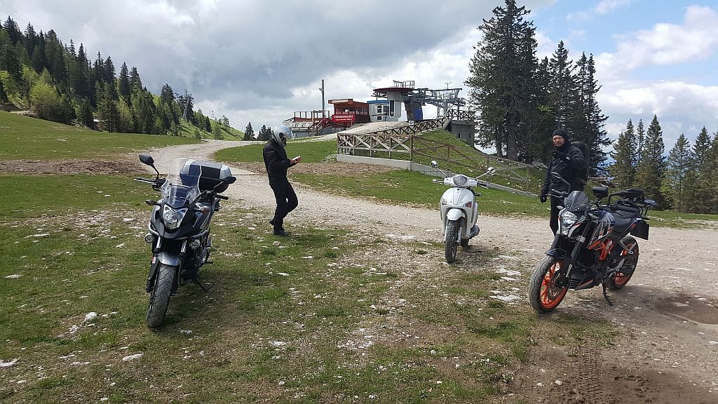 Cestaki namesto crosk