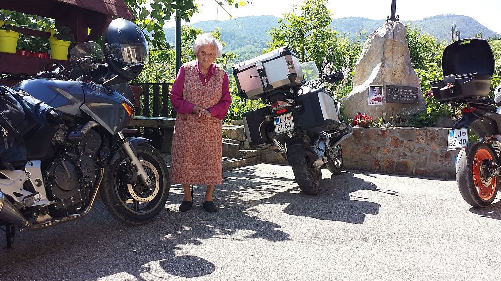 Vas še blo ni, ko sem se že vozila z motorjem…