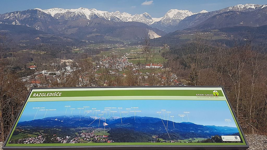 Pogled iz “Kamniškega gradu”