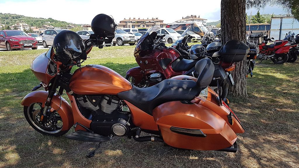 Za na stara leta en zglancan mopedek