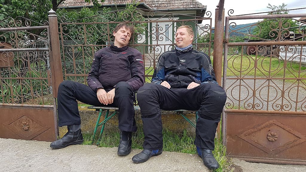 Joj, kolk sm jest dons utrujen…