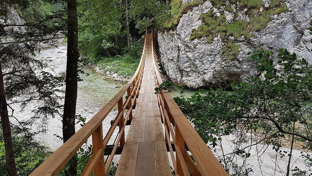 Soteska Savinje pri Igli