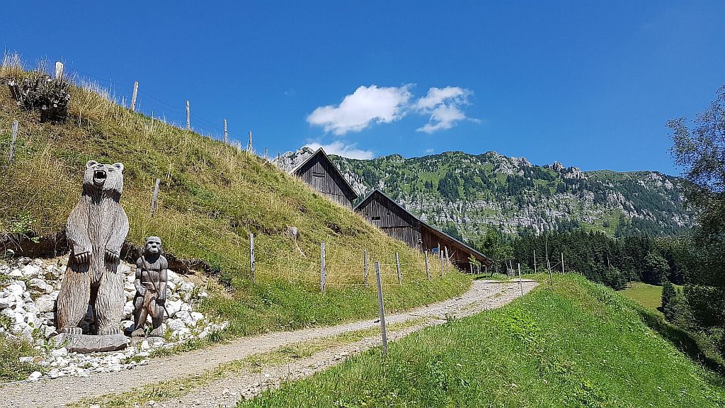 Kmetija Rogar – Potočka Zijalka