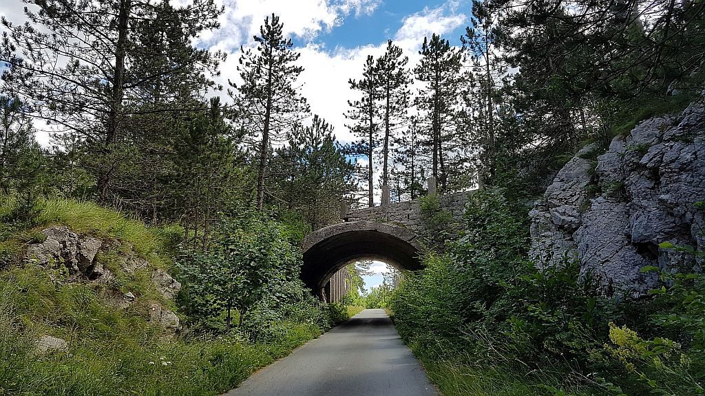 Juhu, asfalt je tu…