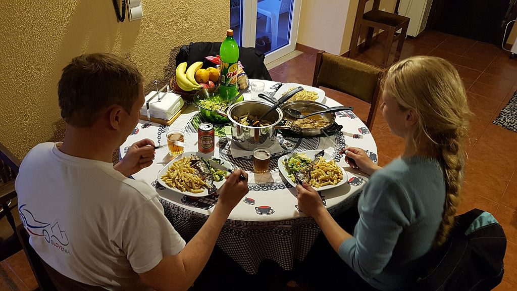 Nadstandardna večerja