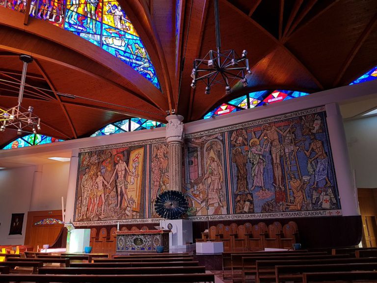 Zanimiva zasteklitev