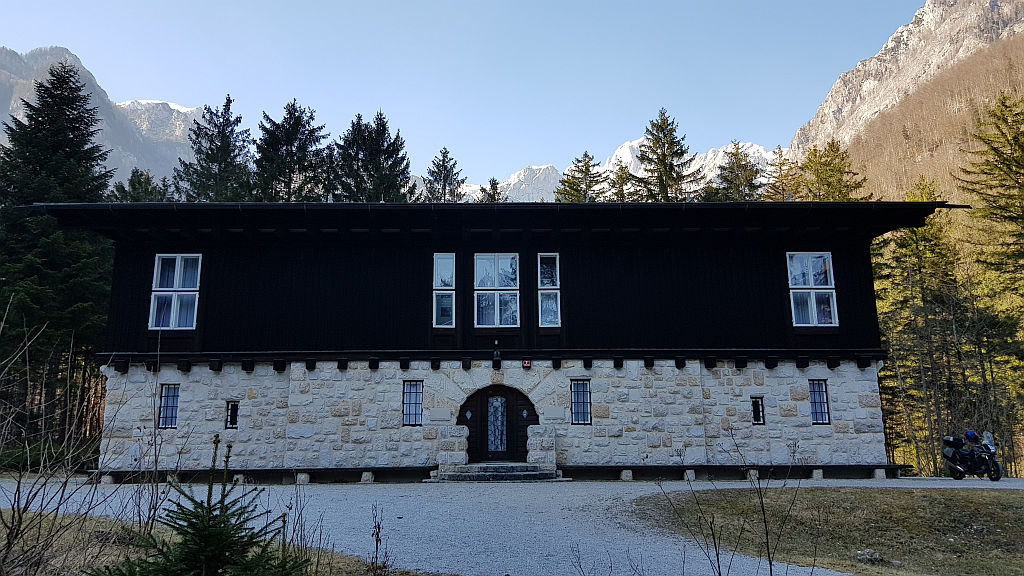 Martinov lovski dvorec?